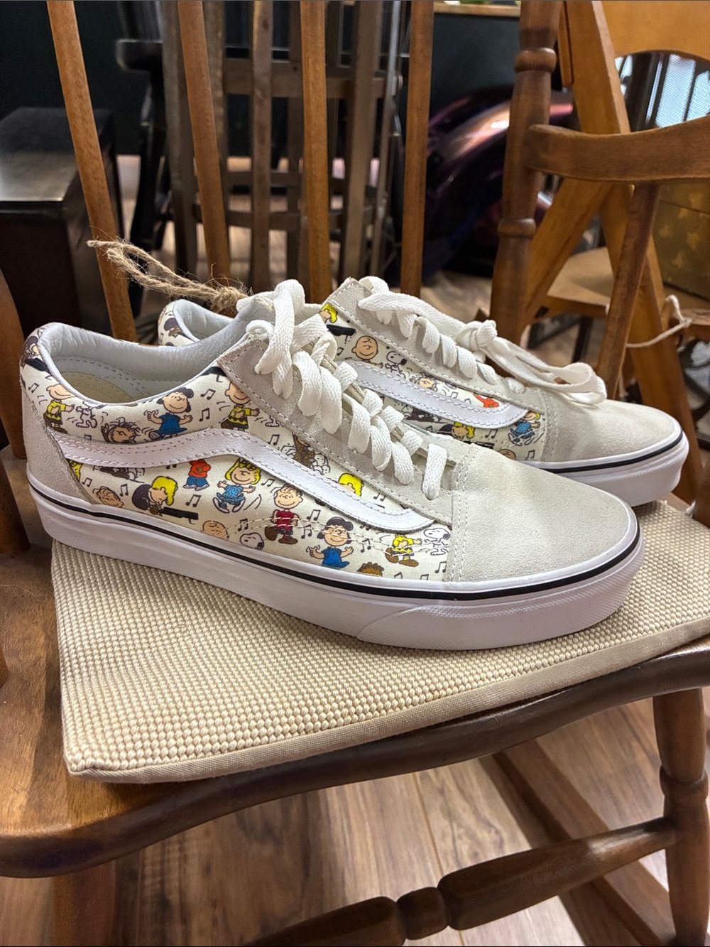 Vans “Old Skool” Peanuts kicks